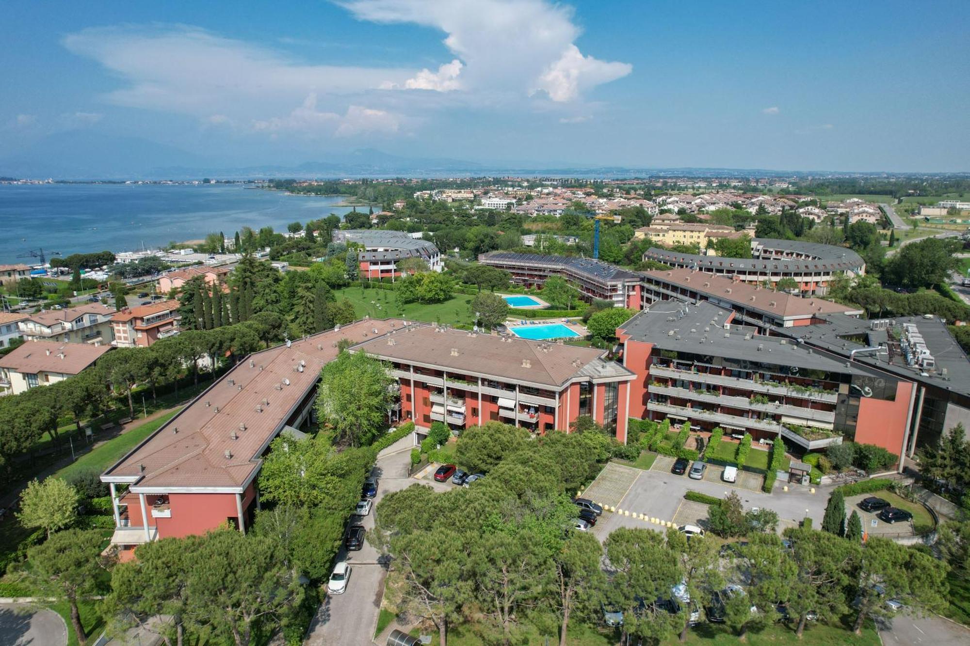 Breeze Apartment ديسينسانو ديل غاردا المظهر الخارجي الصورة
